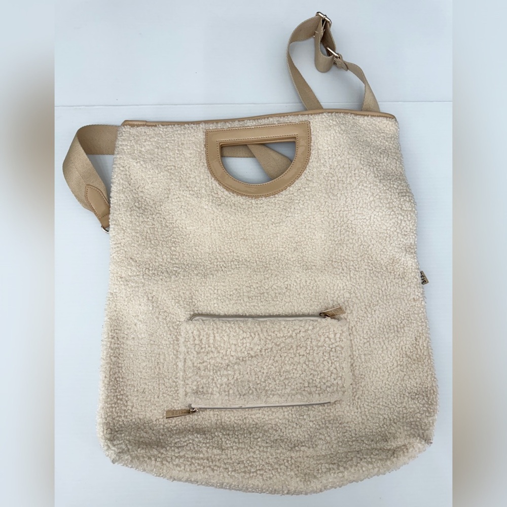 BEIS The Messenger Tote — Limited Edition - Picture 7 of 16
